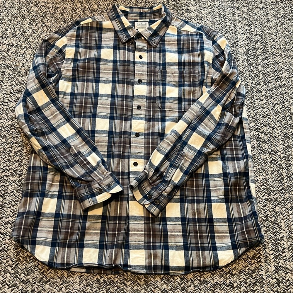 Plaid Button-Down Flannel Shirt - Blue and Cream